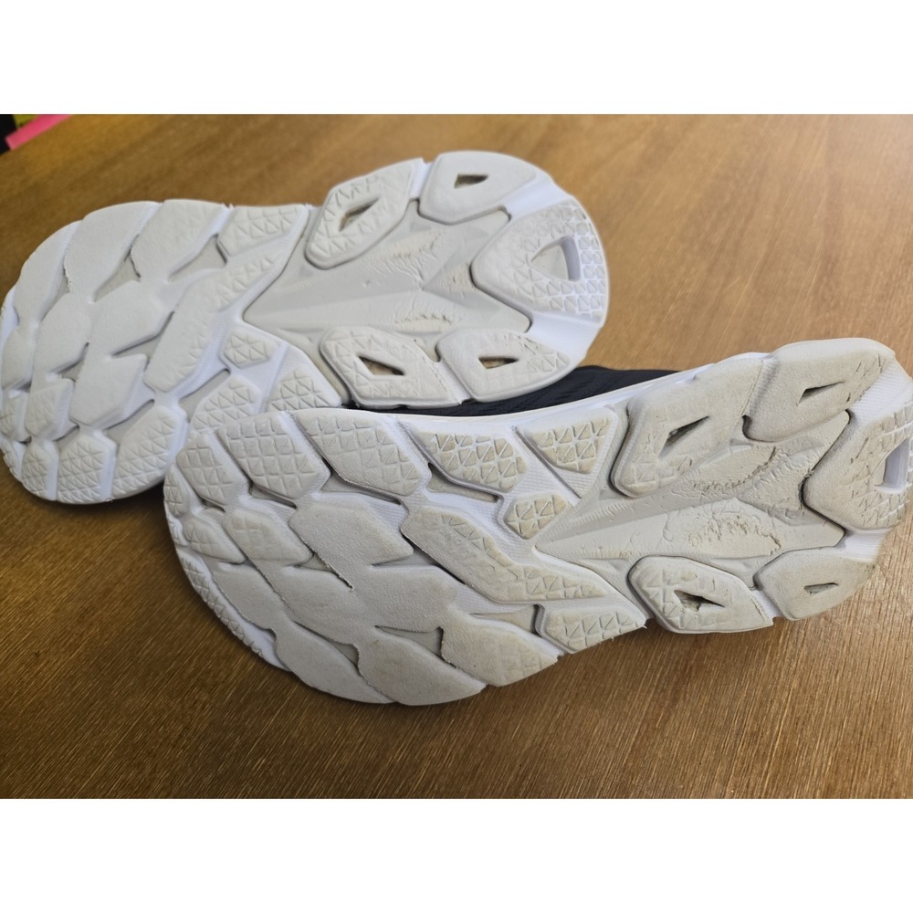 Hoka One One Clifton Edge Women's Size 7 1110511 BWHT Black White Running Shoes - Picture 5 of 6